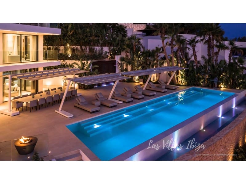 9 makuuhuone Huvila myytävänä paikassa Roca Llisa mukana uima-altaan - 9 800 000 € (Ref: 9574864)