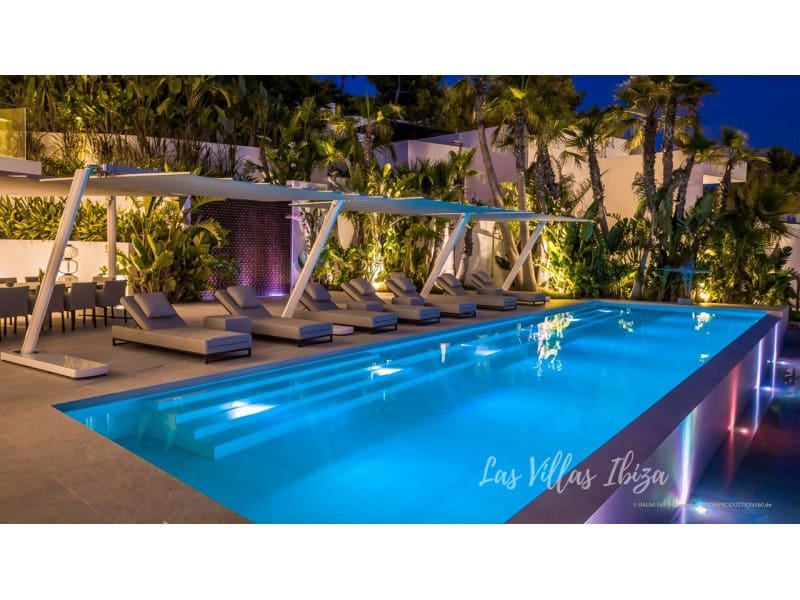 9 makuuhuone Huvila myytävänä paikassa Roca Llisa mukana uima-altaan - 9 800 000 € (Ref: 9574864)