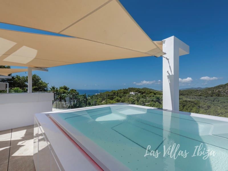 9 makuuhuone Huvila myytävänä paikassa Roca Llisa mukana uima-altaan - 9 800 000 € (Ref: 9574864)