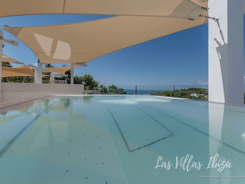 9 makuuhuone Huvila myytävänä paikassa Roca Llisa mukana uima-altaan - 9 800 000 € (Ref: 9574864)