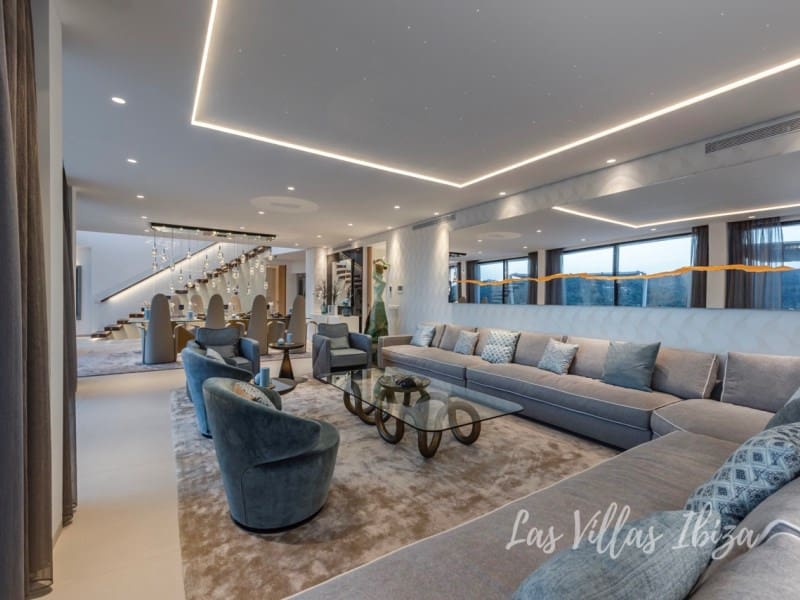 9 makuuhuone Huvila myytävänä paikassa Roca Llisa mukana uima-altaan - 9 800 000 € (Ref: 9574864)