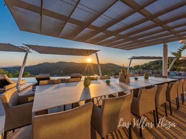 9 soveværelse Villa til salg i Roca Llisa, Santa Eulalia / Santa Eularia med swimmingpool - € 9.800.000 (Ref: 9574864)