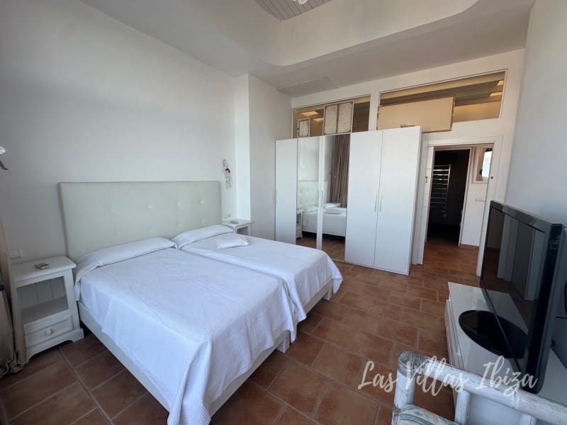 Apartamento de 2 habitaciones en San Jose / Sant Josep de Sa Talaia en alquiler - 3.000 € (Ref: 9616161)