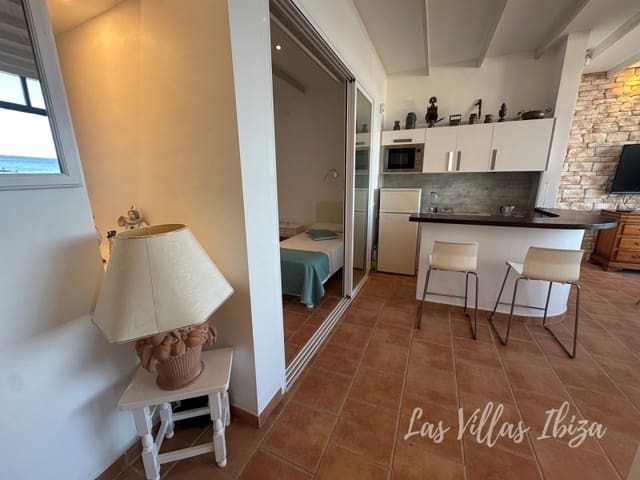 Apartamento de 2 habitaciones en San Jose / Sant Josep de Sa Talaia en alquiler - 3.000 € (Ref: 9616161)
