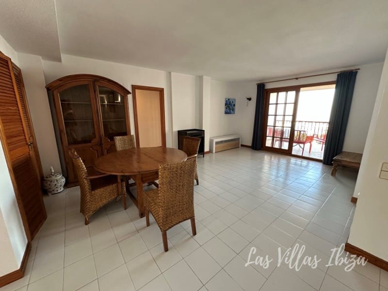 Apartamento de 3 habitaciones en Santa Eulalia / Santa Eularia en alquiler con garaje - 3.300 € (Ref: 9627565)