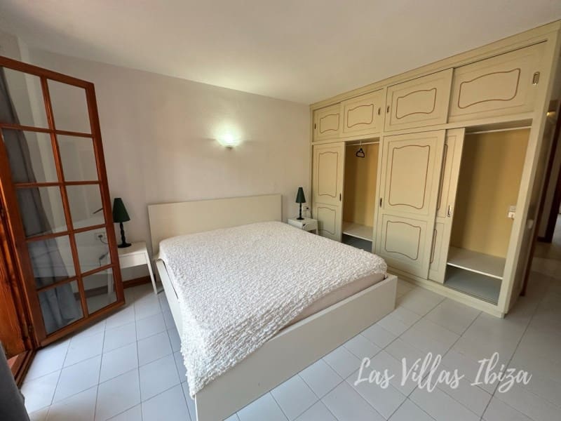 Apartamento de 3 habitaciones en Santa Eulalia / Santa Eularia en alquiler con garaje - 3.300 € (Ref: 9627565)