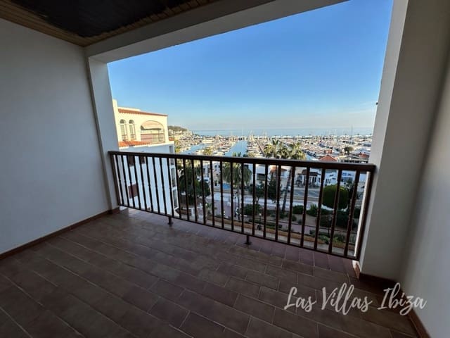 Apartamento de 3 habitaciones en Santa Eulalia / Santa Eularia en alquiler con garaje - 3.300 € (Ref: 9627565)