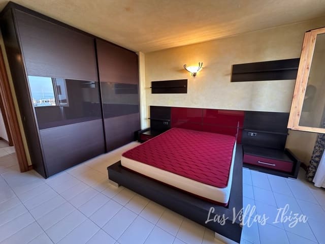 Apartamento de 3 habitaciones en Santa Eulalia / Santa Eularia en alquiler con garaje - 3.300 € (Ref: 9627565)