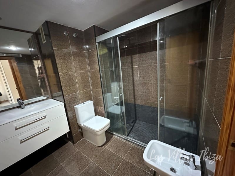 Apartamento de 3 habitaciones en Santa Eulalia / Santa Eularia en alquiler con garaje - 3.300 € (Ref: 9627565)