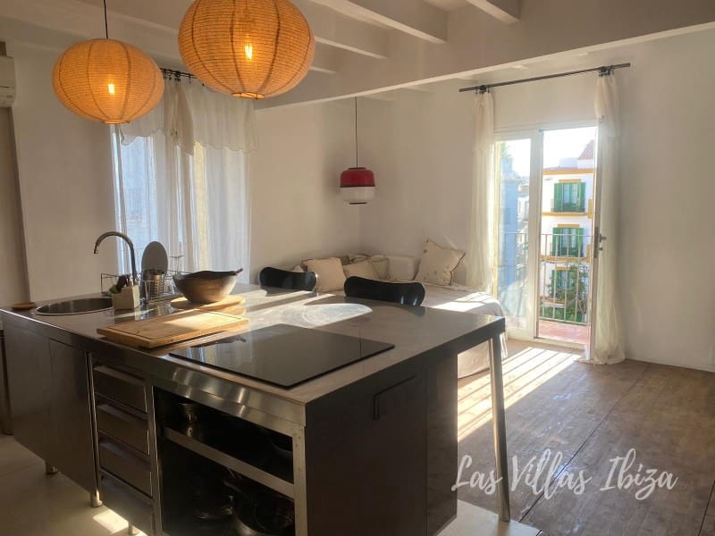 2 soveværelse Lejlighed til salg i Ibiza by - € 1.050.000 (Ref: 9661910)