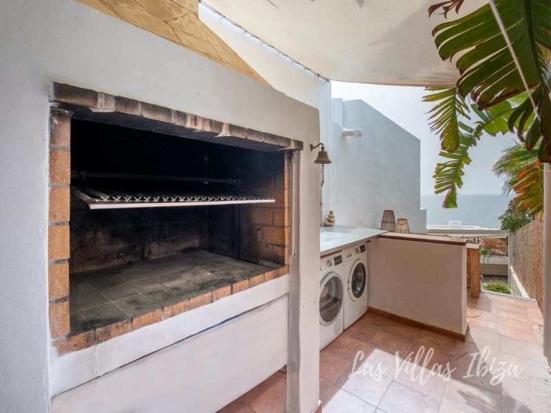 3 bedroom Villa for sale in Roca Llisa with pool garage - € 1,300,000 (Ref: 9735399)