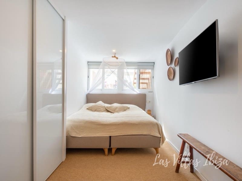 3 bedroom Villa for sale in Roca Llisa with pool garage - € 1,300,000 (Ref: 9735399)