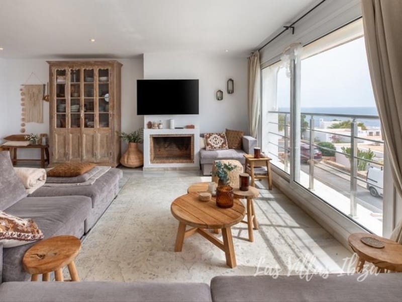 3 bedroom Villa for sale in Roca Llisa with pool garage - € 1,300,000 (Ref: 9735399)