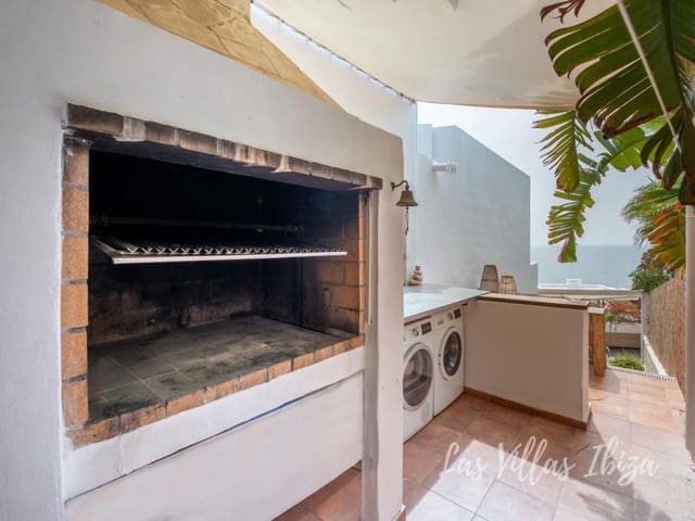 3 soveværelse Villa til salg i Roca Llisa, Santa Eulalia / Santa Eularia med swimmingpool garage - € 1.300.000 (Ref: 9735399)