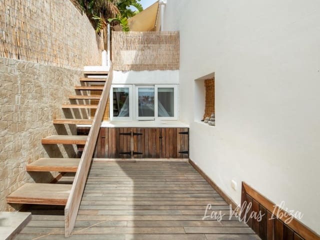 3 soveværelse Villa til salg i Roca Llisa, Santa Eulalia / Santa Eularia med swimmingpool garage - € 1.300.000 (Ref: 9735399)