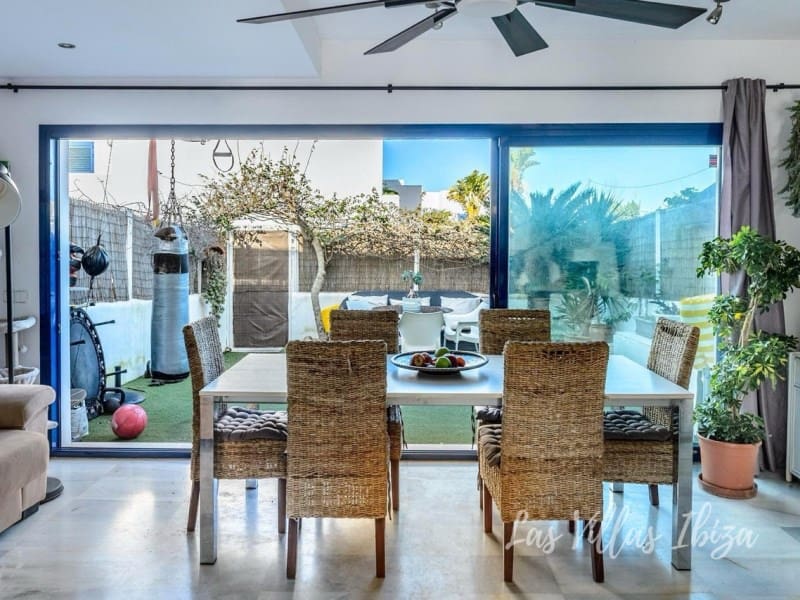 3 soveværelse Byhus til salg i Sant Agusti des Vedra - € 790.000 (Ref: 9751850)