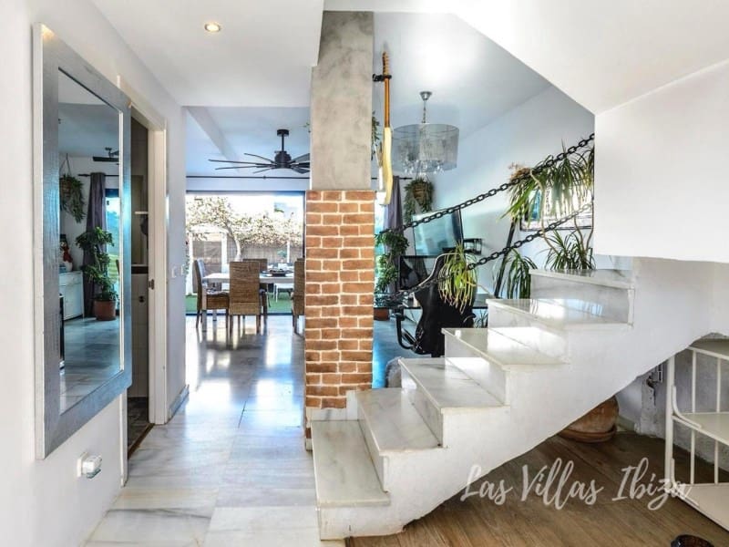 3 soveværelse Byhus til salg i Sant Agusti des Vedra - € 790.000 (Ref: 9751850)