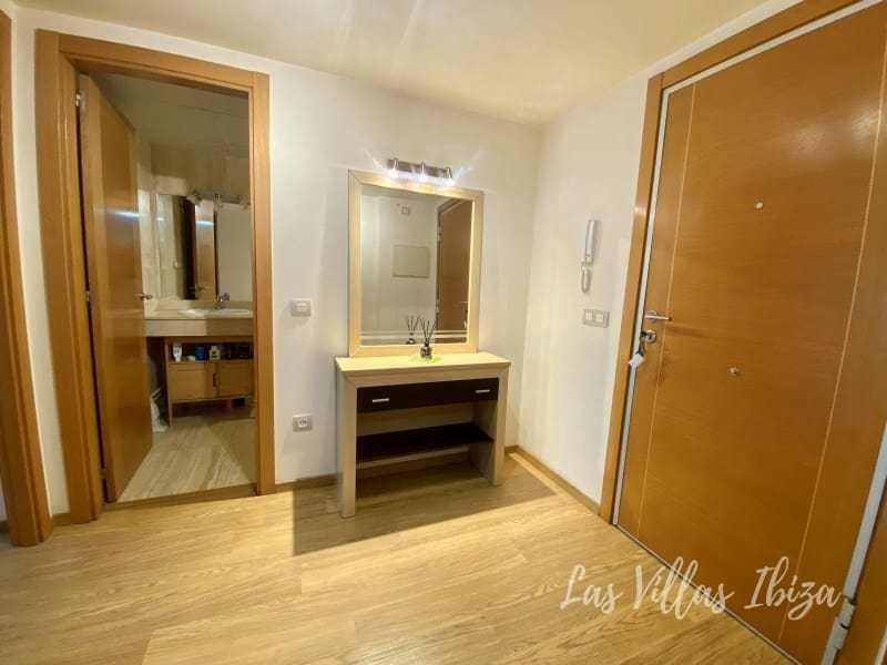 1 makuuhuone Huoneisto vuokrattavana paikassa Ibiza kaupunki mukana 
autotalli - 2 750 € (Ref: 9770523)