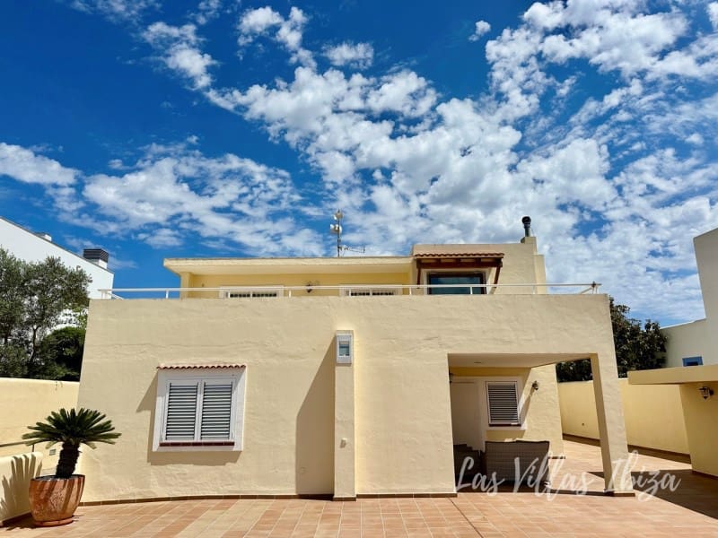4 bedroom Villa for sale in Santa Gertrudis de Fruitera with pool garage - € 3,000,000 (Ref: 9814349)