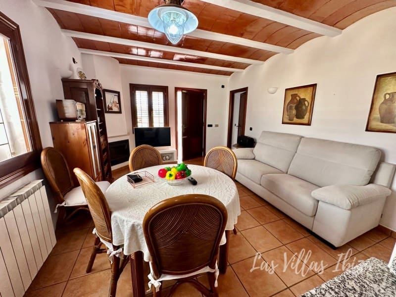 4 bedroom Villa for sale in Santa Gertrudis de Fruitera with pool garage - € 3,000,000 (Ref: 9814349)