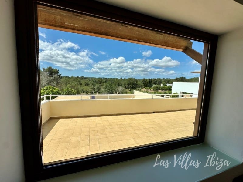 4 bedroom Villa for sale in Santa Gertrudis de Fruitera with pool garage - € 3,000,000 (Ref: 9814349)