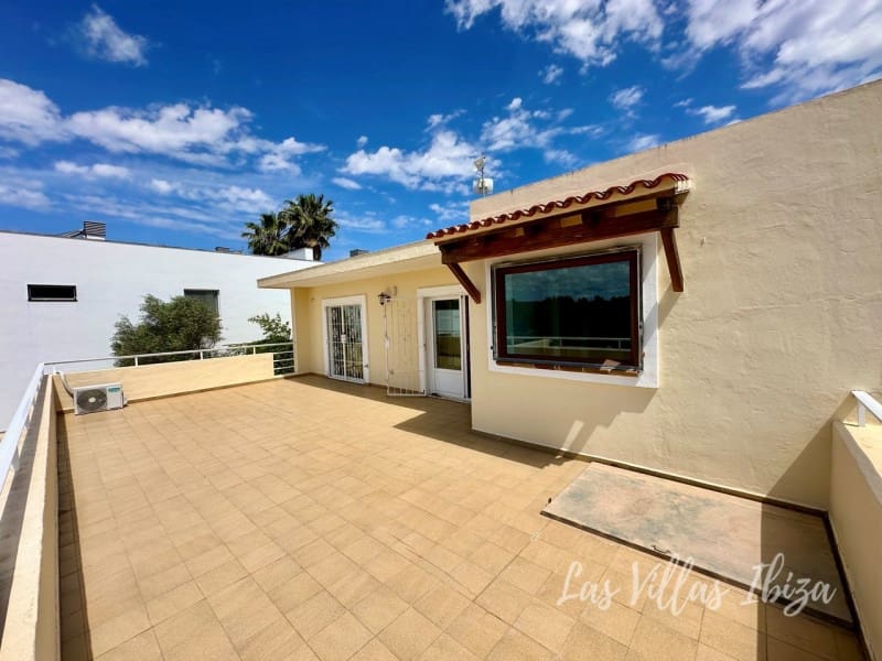 4 bedroom Villa for sale in Santa Gertrudis de Fruitera with pool garage - € 3,000,000 (Ref: 9814349)