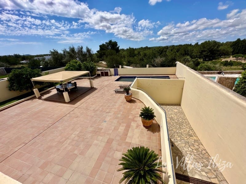 4 bedroom Villa for sale in Santa Gertrudis de Fruitera with pool garage - € 3,000,000 (Ref: 9814349)