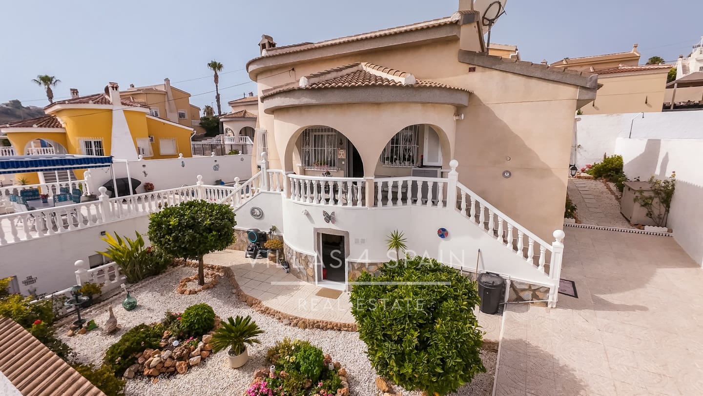 3 sovrum Villa till salu i Ciudad Quesada med pool - 420 000 € (Ref: 10002577)