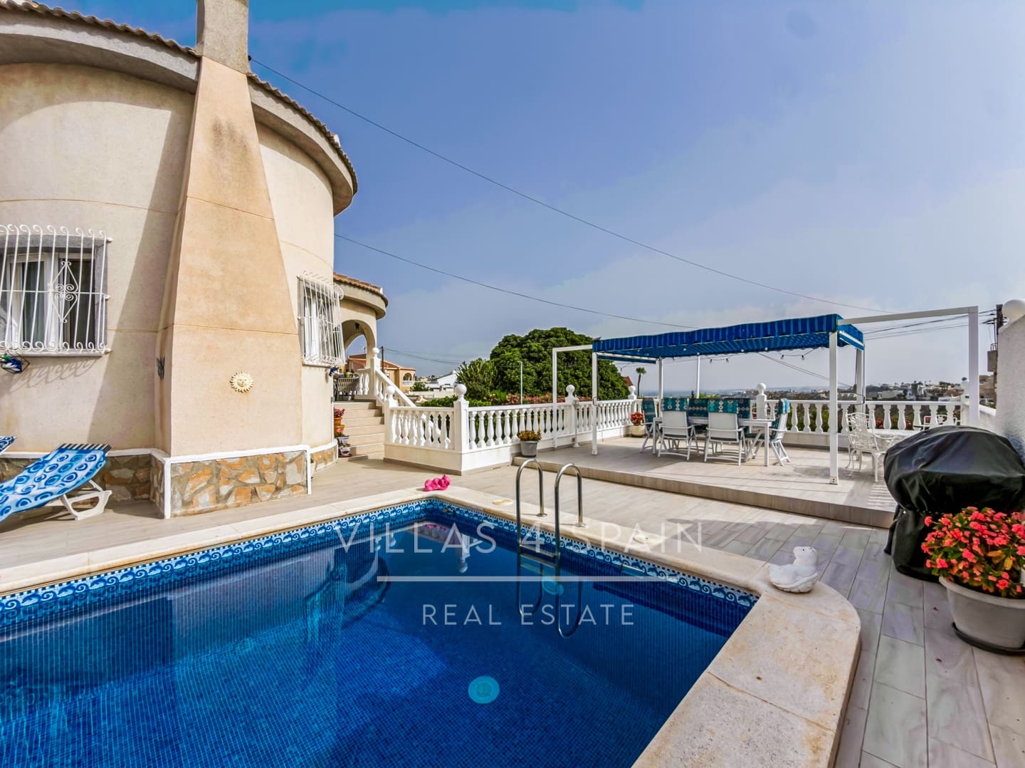 3 sovrum Villa till salu i Ciudad Quesada med pool - 420 000 € (Ref: 10002577)