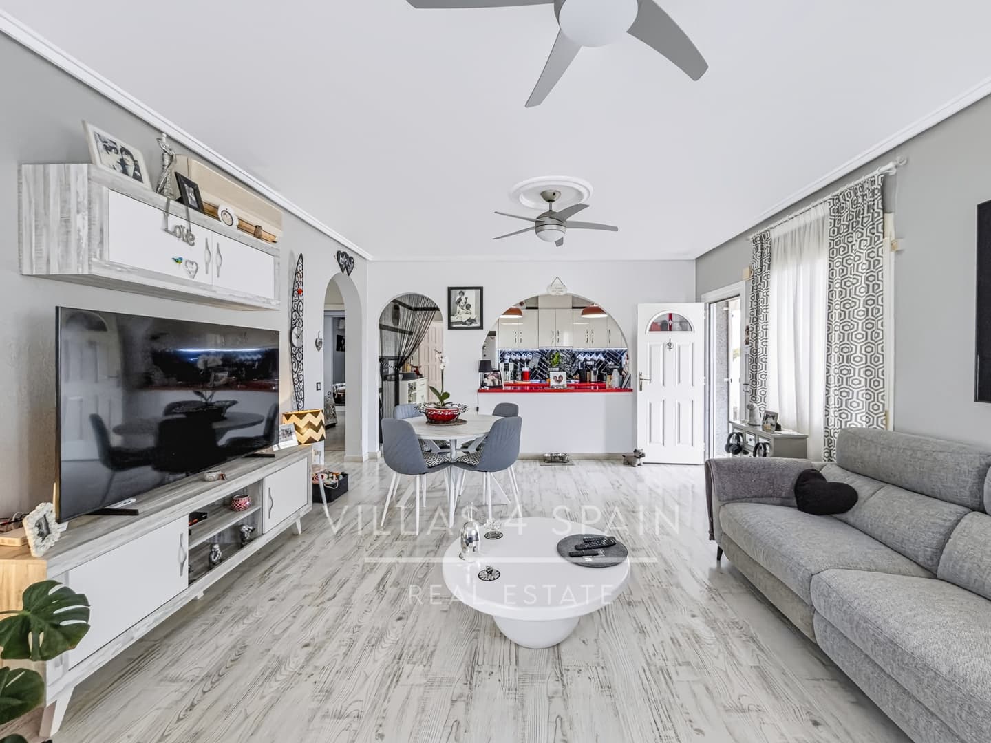 3 sovrum Villa till salu i Ciudad Quesada med pool - 420 000 € (Ref: 10002577)