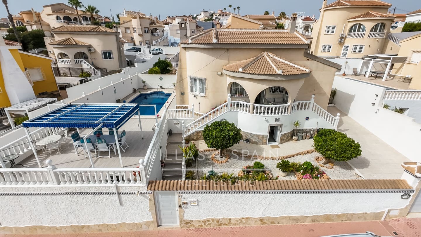 3 sovrum Villa till salu i Ciudad Quesada med pool - 420 000 € (Ref: 10002577)