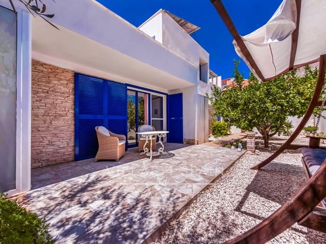 3 soveværelse Villa til salg i Fortuna med swimmingpool garage - € 259.000 (Ref: 10010238)