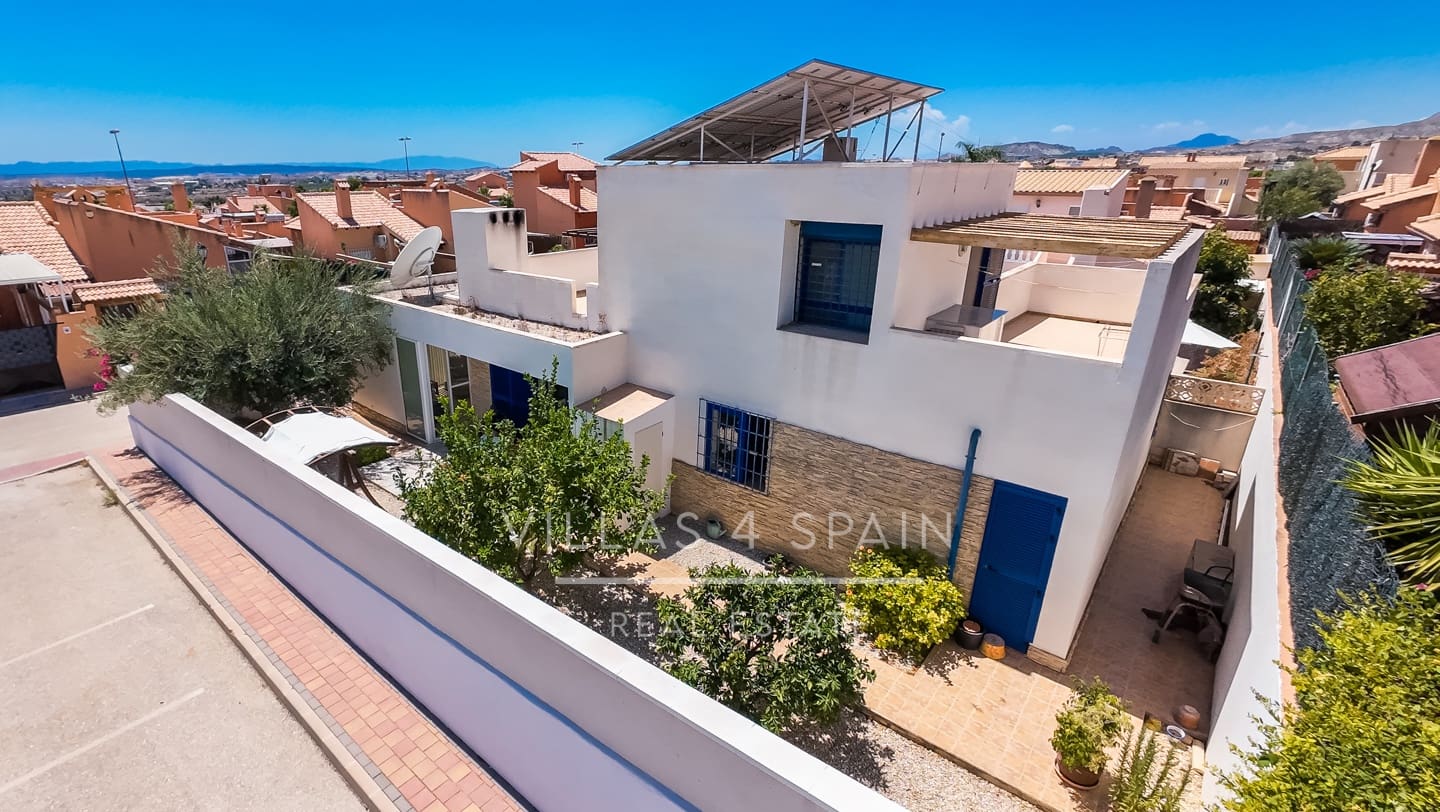 3 soveværelse Villa til salg i Fortuna med swimmingpool garage - € 259.000 (Ref: 10010238)