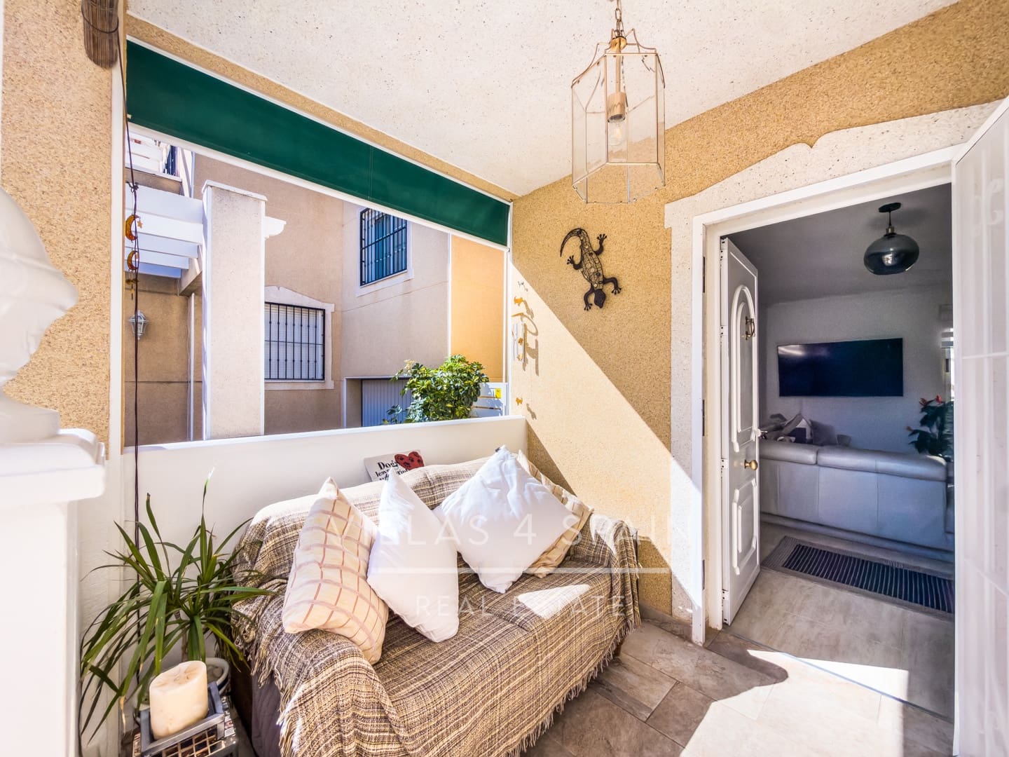 3 makuuhuone Huvila myytävänä paikassa Villamartin mukana uima-altaan - 339 000 € (Ref: 10080359)