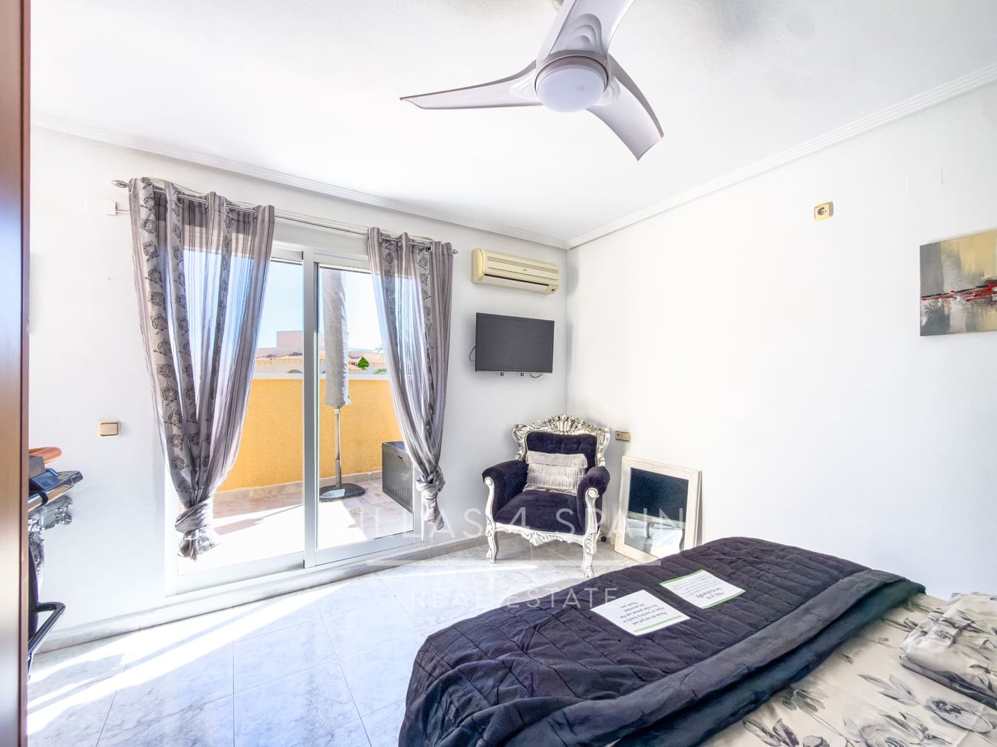 3 makuuhuone Huvila myytävänä paikassa Villamartin mukana uima-altaan - 339 000 € (Ref: 10080359)