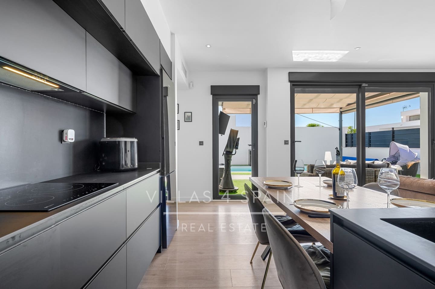 4 chambre Villa/Maison à vendre à Fortuna avec piscine - 355 000 € (Ref: 10093815)