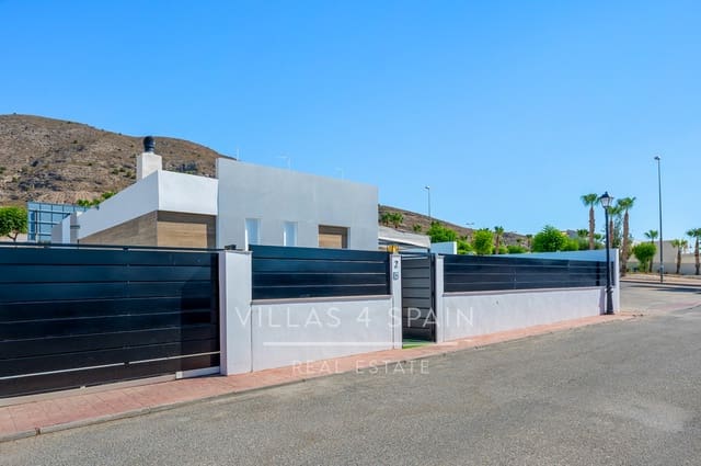 4 bedroom Villa for sale in Fortuna with pool - € 355,000 (Ref: 10093815)