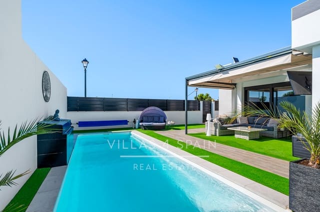 4 bedroom Villa for sale in Fortuna with pool - € 355,000 (Ref: 10093815)