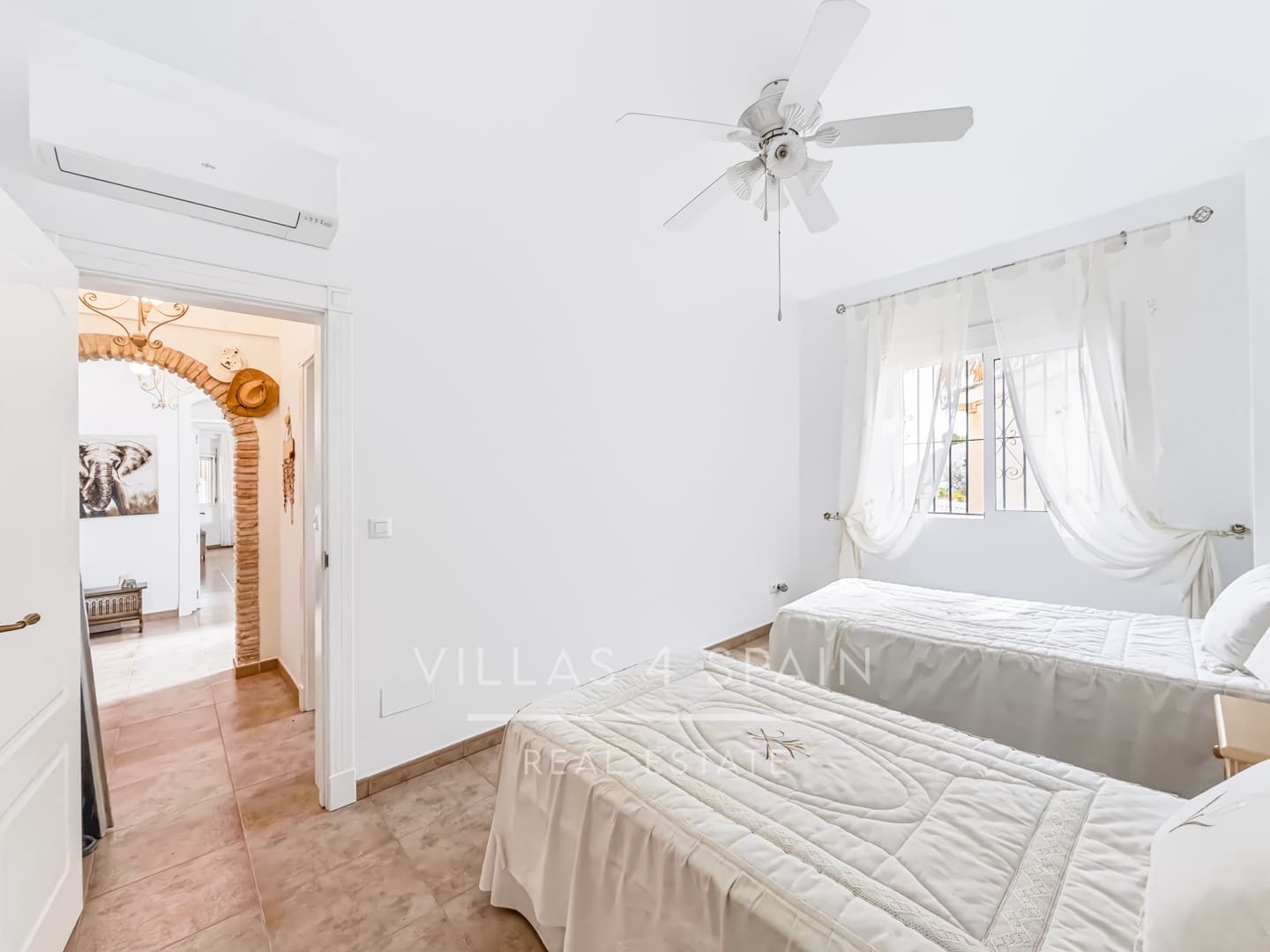 6 chambre Villa/Maison à vendre à Las Casicas avec piscine garage - 549 950 € (Ref: 10157186)