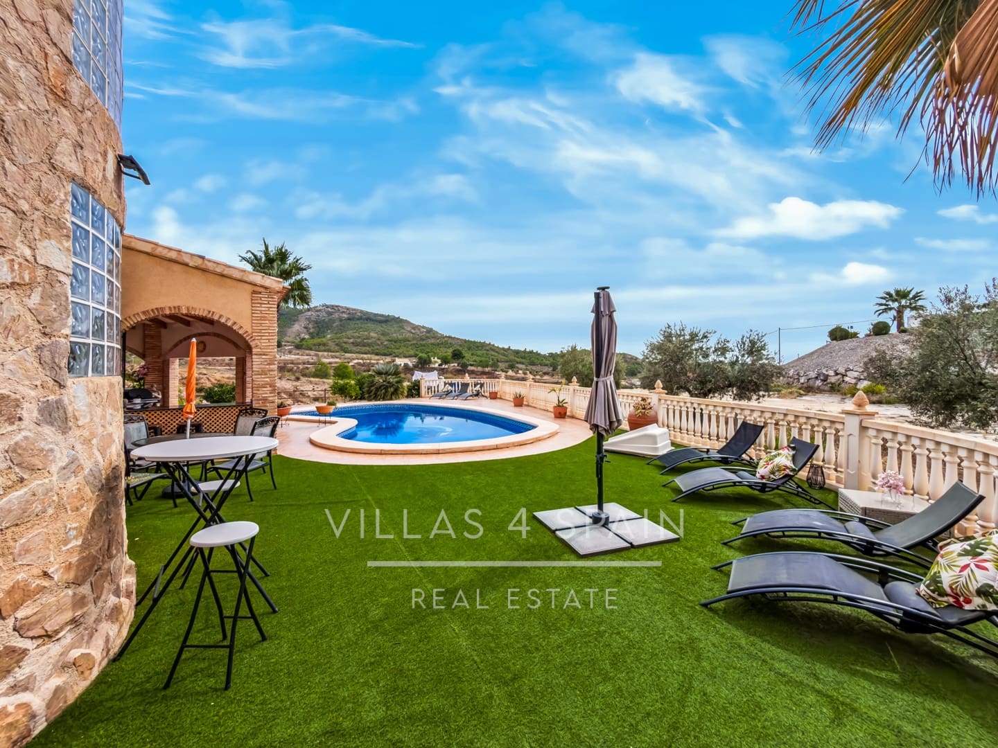 6 chambre Villa/Maison à vendre à Las Casicas avec piscine garage - 549 950 € (Ref: 10157186)