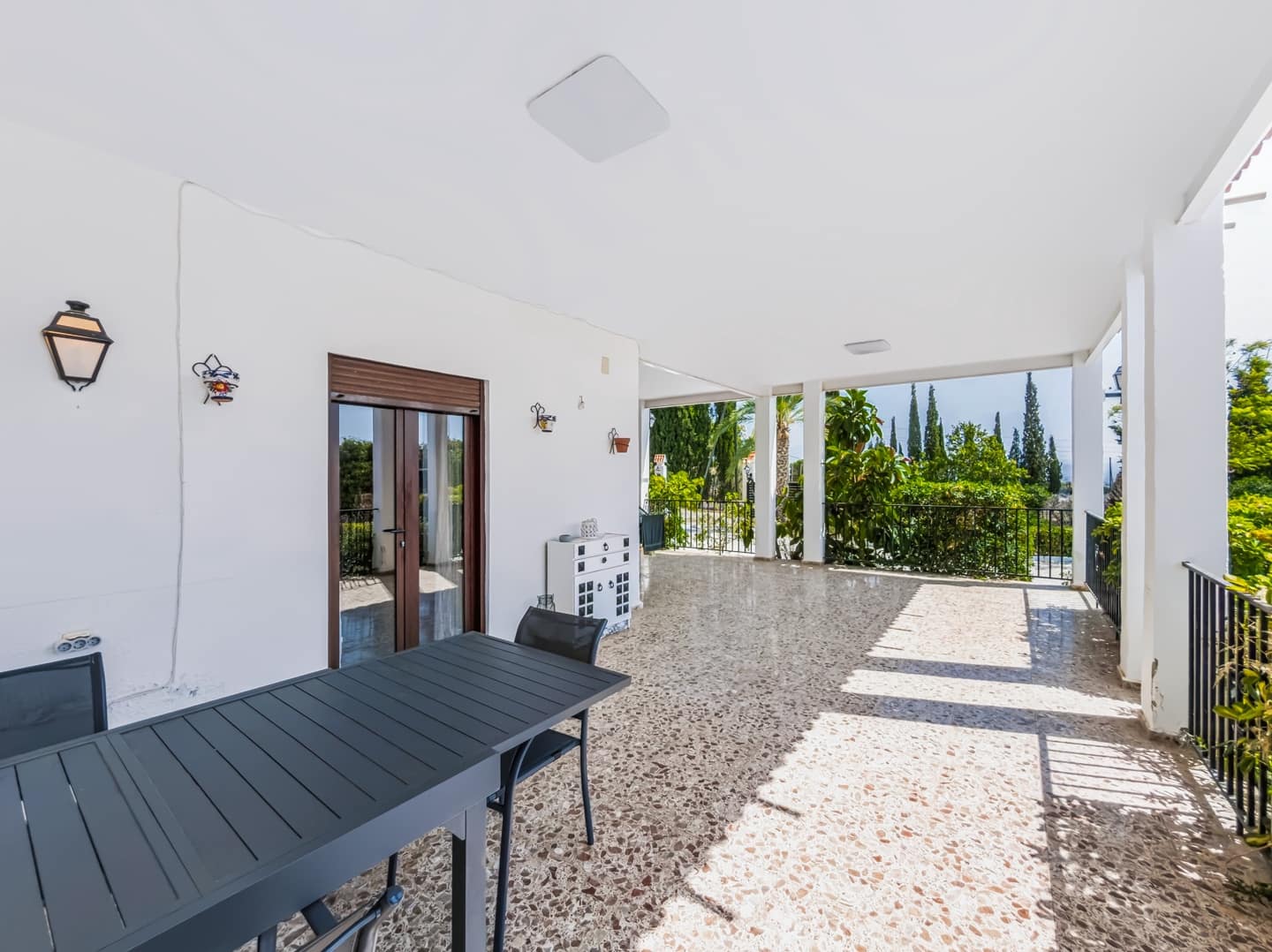 4 bedroom Villa for sale in Aspe with pool garage - € 399,000 (Ref: 10172742)