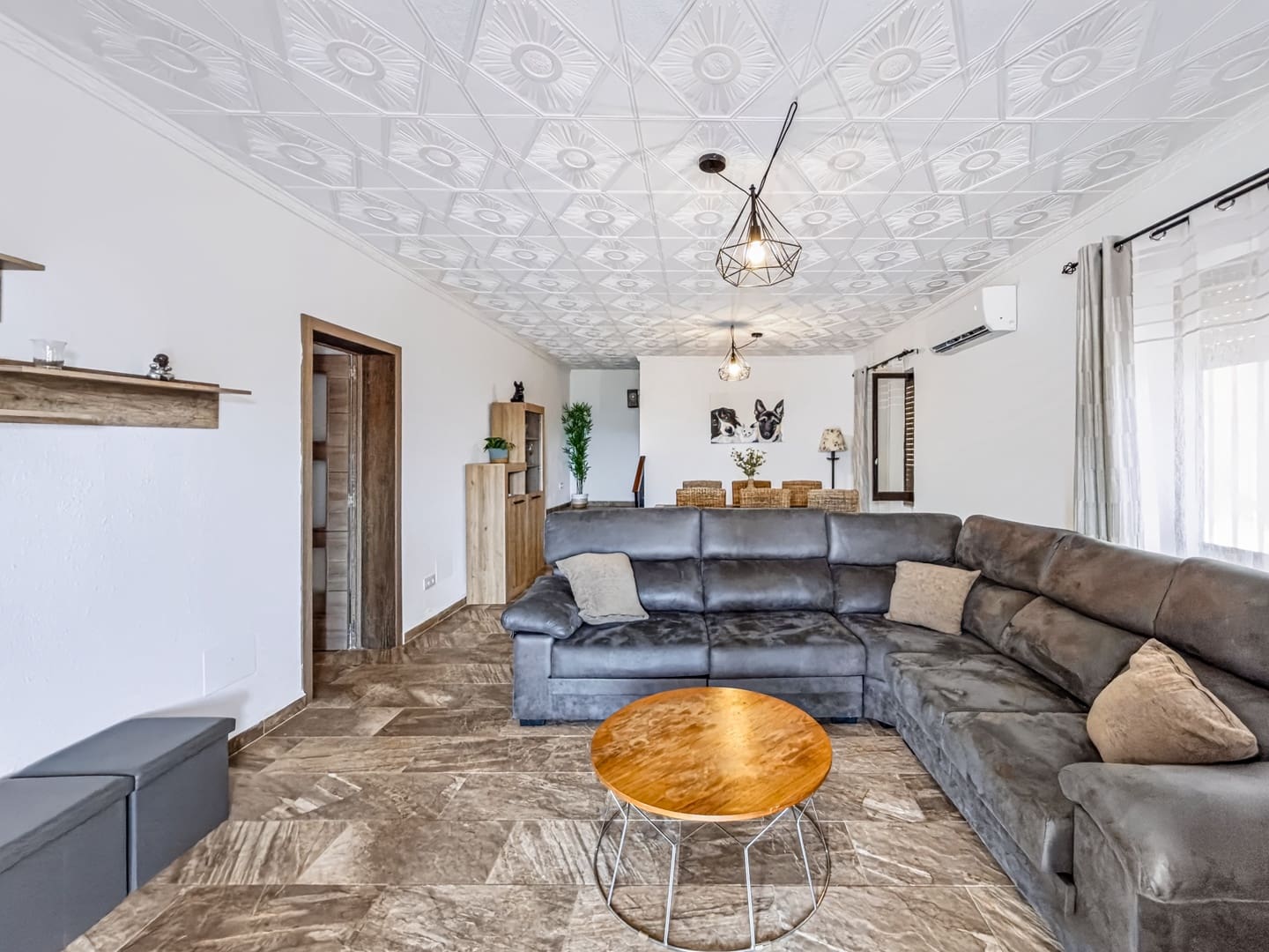 4 bedroom Villa for sale in Aspe with pool garage - € 399,000 (Ref: 10172742)