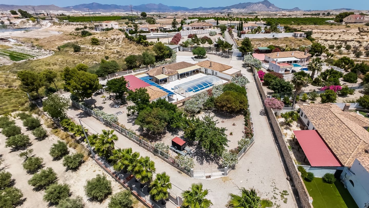6 sovrum Villa till salu i Fortuna med pool garage - 549 000 € (Ref: 10172743)