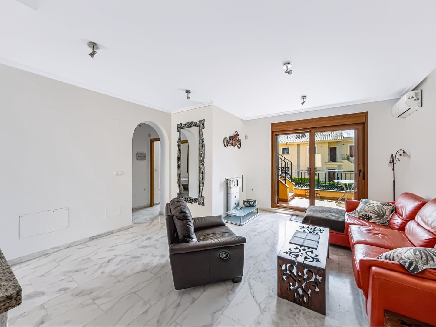 2 bedroom Apartment for sale in Algorfa with pool garage - € 189,950 (Ref: 10172745)