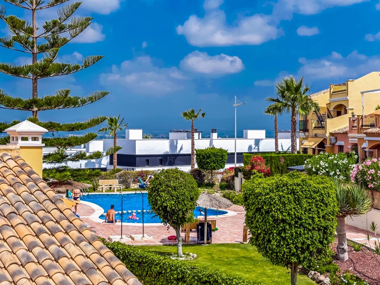 2 bedroom Apartment for sale in Algorfa with pool garage - € 189,950 (Ref: 10172745)