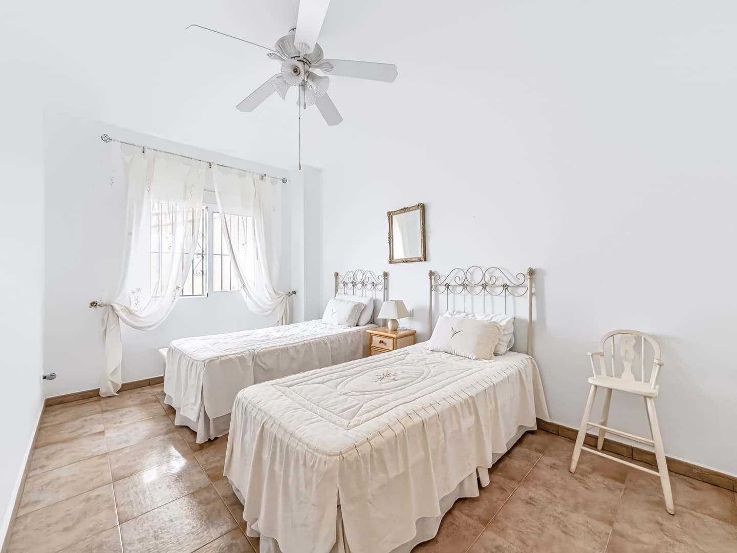 6 chambre Villa/Maison à vendre à Las Casicas avec piscine garage - 549 950 € (Ref: 10172746)