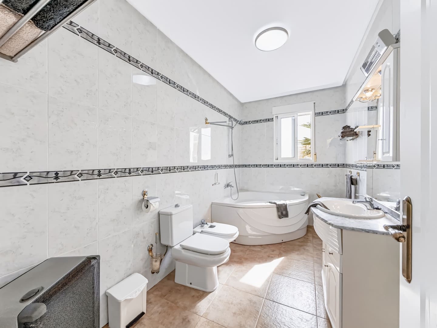 6 chambre Villa/Maison à vendre à Las Casicas avec piscine garage - 549 950 € (Ref: 10172746)
