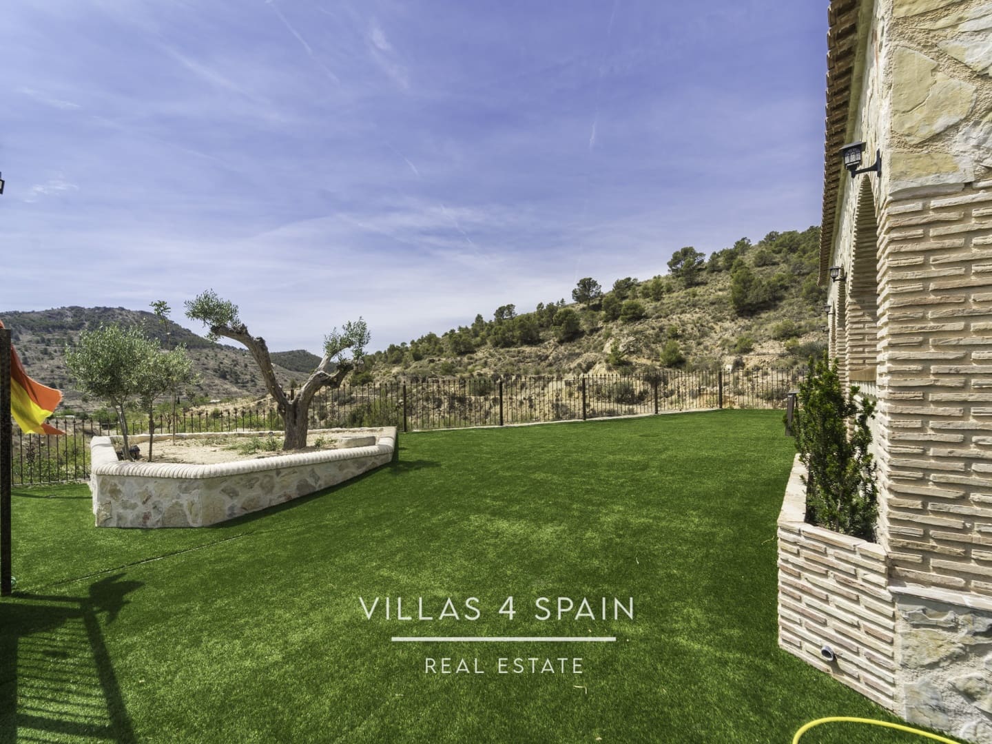 3 bedroom Villa for sale in Fortuna with pool - € 270,000 (Ref: 7561271)