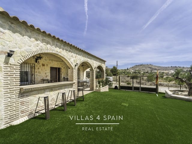 3 bedroom Villa for sale in Fortuna with pool - € 270,000 (Ref: 7561271)