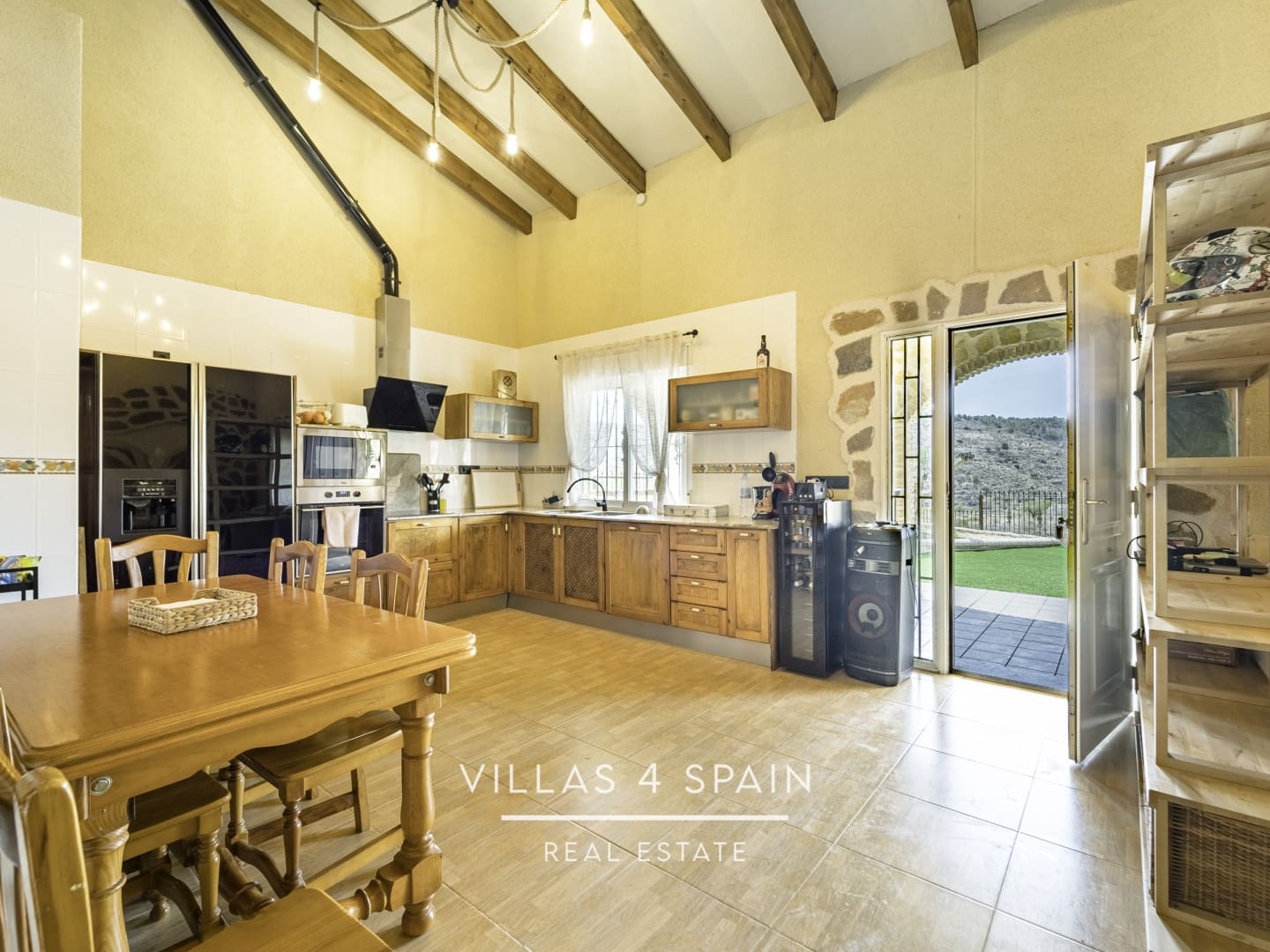 3 bedroom Villa for sale in Fortuna with pool - € 270,000 (Ref: 7561271)